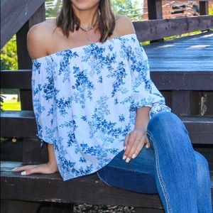 Off Shoulder Vestique Pattern Blouse